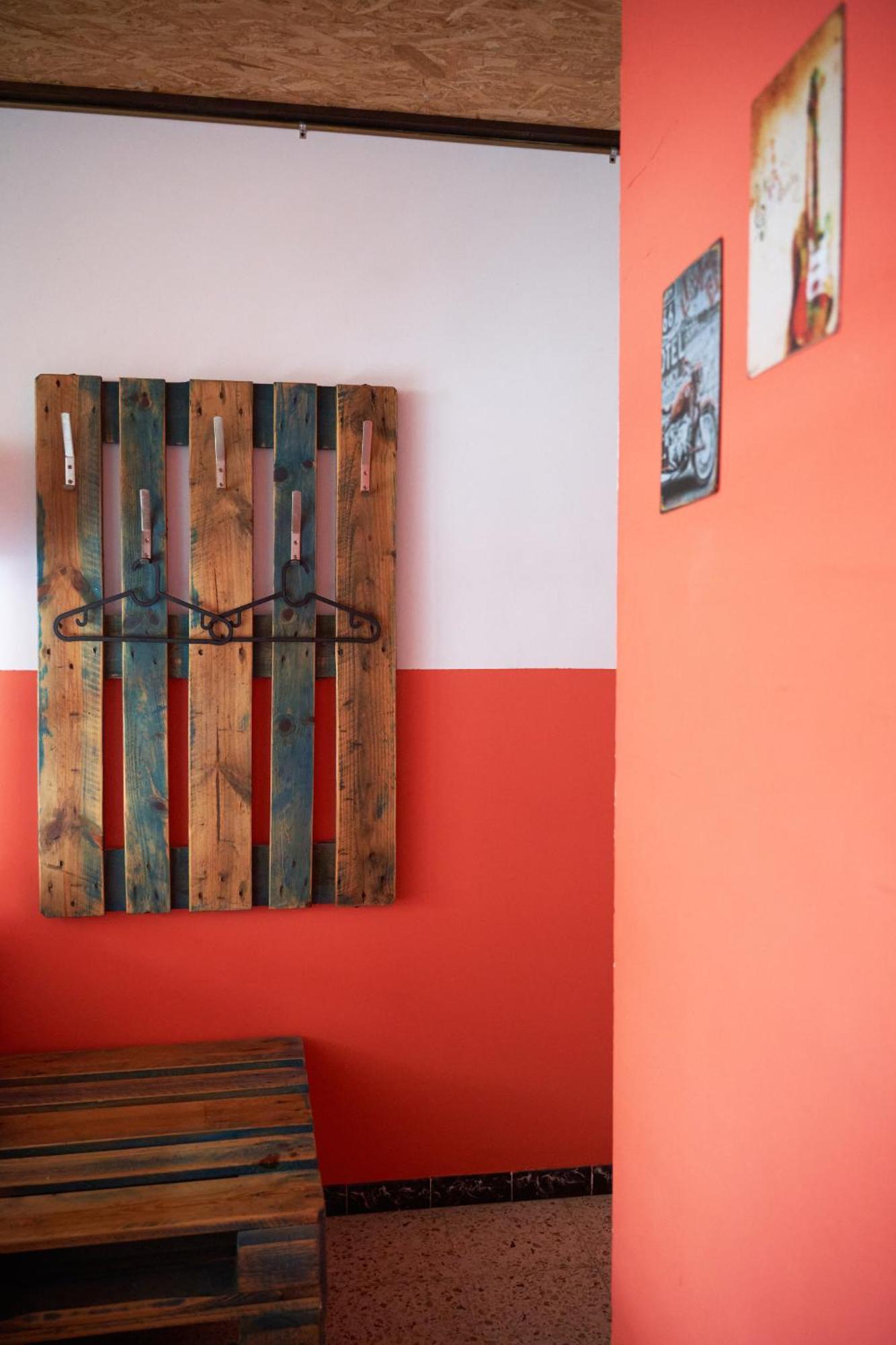 Loft Hostal Group يوريت دي مار المظهر الخارجي الصورة